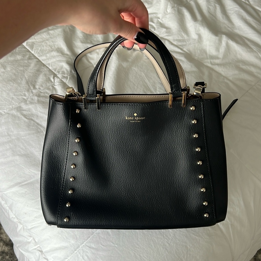 Kate Spade black handbag with shoulder strap🤍
